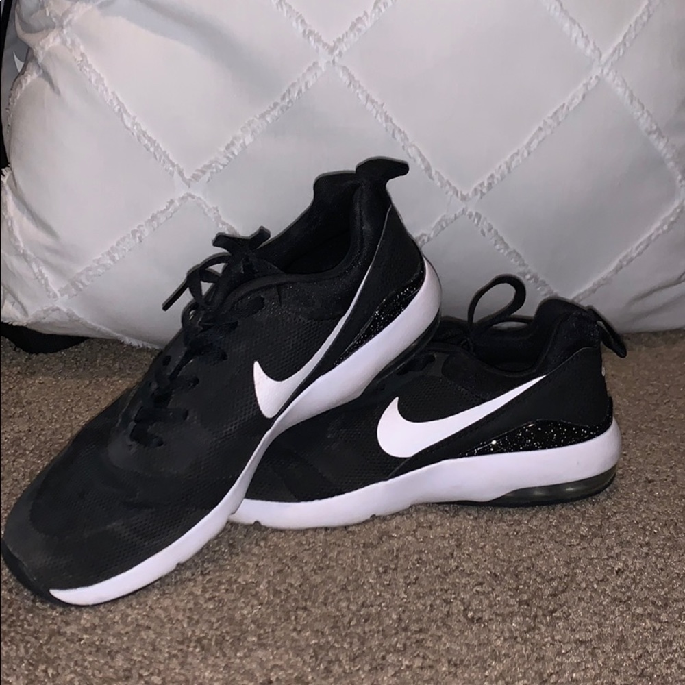 Nike Air Max Siren Shoes